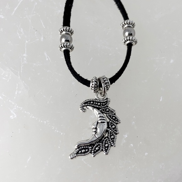 π΄ SALE ! red dot items are 2 for $25 . Bundle more than 3 and its $10 each π - Picture 8 of 10